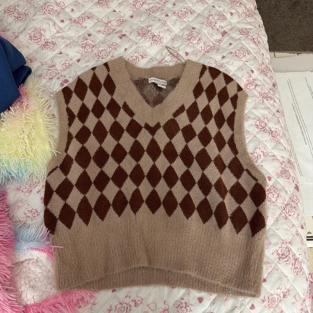 Argyle Patterned Sleeveless Sweater Vest
